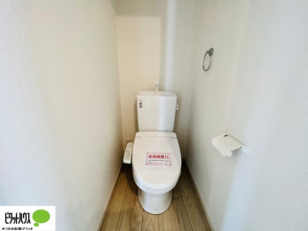 �g�C���@�{�H��ʐ^�@1�E2�K�E�H�V�����b�g�g�C�������B