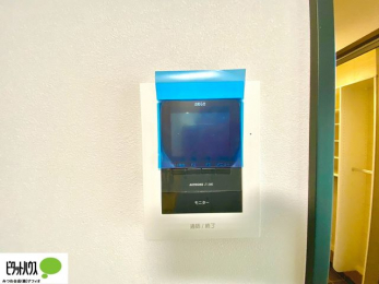 ���̑��@������Ԃ����S��TV���j�^�[�t���C���^�[�z��