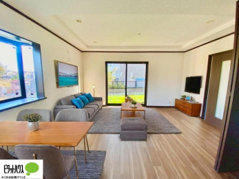 ���r���O�@�傫�ȑ�����ۓI�ȃ��r���O�́A�������邢��C�ɂ��Ă���܂��ˁB�����ۂ̎����ʐ^��CG�ŉƋ��z�u�����C���[�W�ł���A���ۂƂ͑����قȂ�܂��B