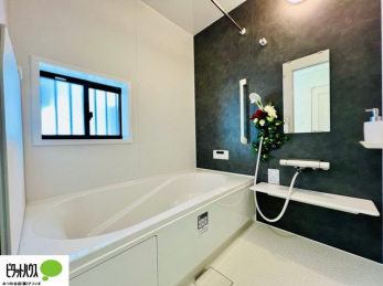 �����@�{�H��ʐ^�F1���̔�����������x���̓��͂��q�l�Ƃ̃R�~���j�P�[�V�����̏�Ƃ���