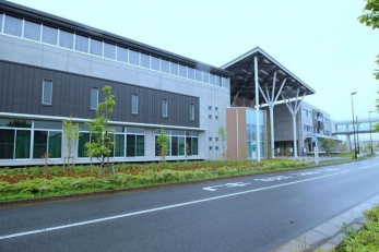 ���ӊ��@���s�����̗t���w�Z �k��17���B 1300m