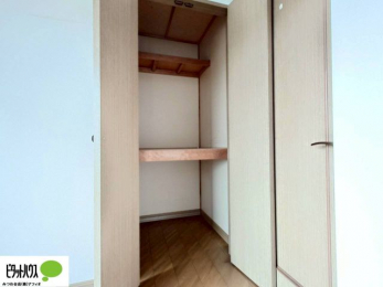 ���ց@���ꂼ��̂������Ɏ��[�X�y�[�X������̂Ńv���C�x�[�g�ȉו����g�߂ɒu�����Ƃ��ł��܂��B