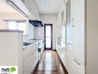 �L�b�`���@�����̂��������y�����Ȃ閾�邭�L�X�Ƃ����L�b�`��