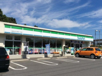 ���ӊ��@�t�@�~���[�}�[�g/�s�����͂�䓌�O���ړX �k��10���B 800m