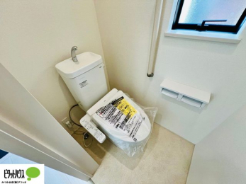 �g�C���@�{�H��ʐ^�@1�E2�K�E�H�V�����b�g�g�C�������B