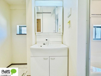 ���ʑ�E���ʏ��@�{�H��ʐ^�@�O�ʋ��̗���A�V���N���ȂǑ������[��������A�L�X�Ƃ������ʉ��ϑ�ł��B