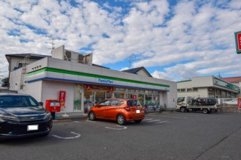 ���ӊ��@�t�@�~���[�}�[�g���썂���X �k��7���B 550m