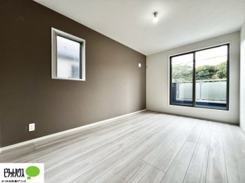 �Q���@����̏I���ɕv�w�ł������߂������Q���B�L���ɂ�Ƃ肪����A�Ƒ��̋C�z�������Ȃ������������x�߂���S�̃v���C�x�[�g��Ԃł��B