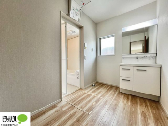 ���ʑ�E���ʏ��@�g���₷���V���v���Ȑ��ʉ��ϑ�B�����̎x�x�͂�������n�܂�܂��B