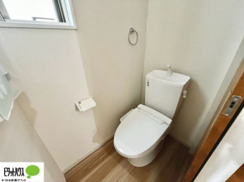 �g�C���@1�E2�K�E�H�V�����b�g�g�C�������B