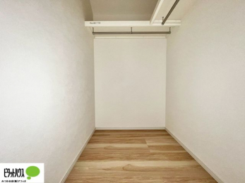 ���[�@���ꂼ��̂������Ɏ��[�X�y�[�X������̂Ńv���C�x�[�g�ȉו����g�߂ɒu�����Ƃ��ł��܂��B