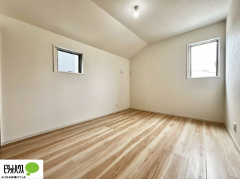 �q�������@�w�т̎��Ԃ��V�Ԏ��Ԃ���؂ɂł���q�ǂ������B�Ƌ�̔z�u�����₷���V���v���Ȑ݌v�ŁA�������K�Ɏg���܂��B