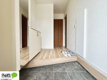 �@�V���[�Y�{�b�N�X�ɂ́A�g�����Ȃ݃`�F�b�N���ł���S�g�~���[�t���I