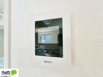 ���̑��@�{�H��ʐ^�@������Ԃ����S��TV���j�^�[�t���C���^�[�z��