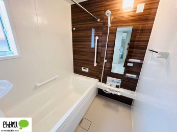 �����@�{�H��ʐ^�F1���̔�����������x���̓��͂��q�l�Ƃ̃R�~���j�P�[�V�����̏�Ƃ���