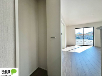 �@�H���i��ۊǂ�����A�L�b�`���p�i�����[�ł���֗��ȃp���g���[