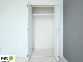 �q�������@���ꂼ��̂������Ɏ��[�X�y�[�X������̂Ńv���C�x�[�g�ȉו����g�߂ɒu�����Ƃ��ł��܂��B