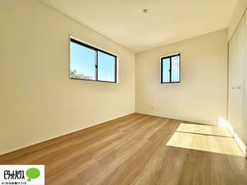 �q�������@2�ʍ̌��Ŗ��邭�A���ʂ��̗ǂ��������ł��B