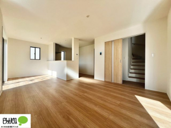 ���̑��@���R�����������ޒg���ȃ��r���O�B��������ɂ͓Ǐ��₨���Q�ł����Ȃ���̂�т�Ɖ߂����ЂƎ����B