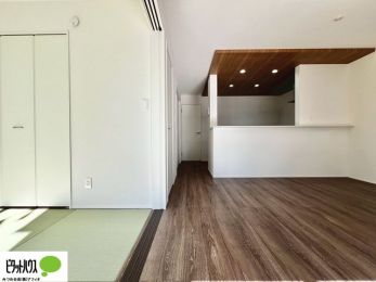 ���[�@�a���́A���q�l�ƗV�񂾂�A�Ǝ���������A�����Q�Ȃǎg������l�X�ł��B