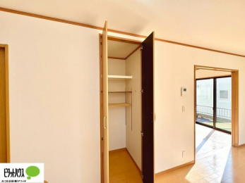 ���̑��@�|���@�Ȃǂ̎��[�ɕ֗��ȃ��r���O���[�B