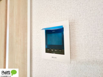 ���̑��@������Ԃ����S��TV���j�^�[�t���C���^�[�z��