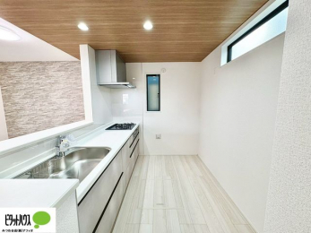 �L�b�`���@�Ƒ��Ƃ��b���Ȃ���y���������ł���J�E���^�[�L�b�`��