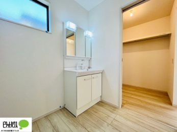 ���ʑ�E���ʏ��@�{�H��ʐ^�F���ʎ��ɏ���������A�J�r�\�h�ɂ��B�傫�ȋ��Ō��₷�����ʉ��ϑ�ł�