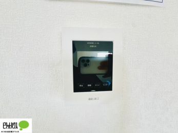 ���̑��@�{�H��ʐ^�@������Ԃ����S��TV���j�^�[�t���C���^�[�z��