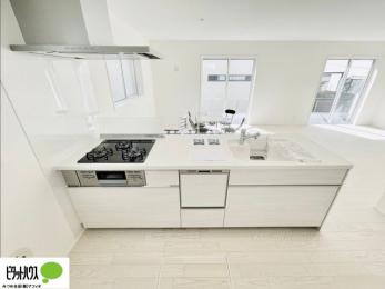 �L�b�`���@�{�H��ʐ^�F������ꂵ�₷��3���R�����B�����̎��ԒZ�k���ł��āA�X���[�Y�ɗ����ł��܂��B