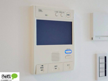 ���̑��@������Ԃ����S��TV���j�^�[�t���C���^�[�z��