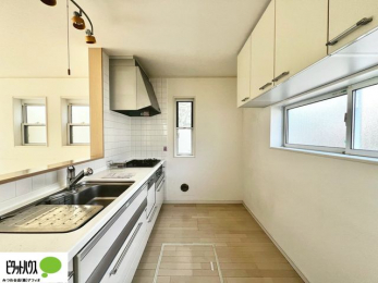 �L�b�`���@���t���̖��邢�L�b�`����