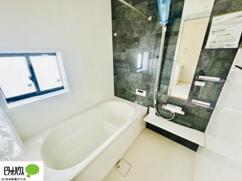 �����@�{�H��ʐ^�@1���̔�����������x���̓��͂��q�l�Ƃ̃R�~���j�P�[�V�����̏�Ƃ���