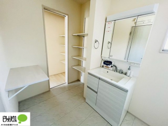 ���ʑ�E���ʏ��@�{�H��ʐ^�F�O�ʋ��̗���A�V���N���ȂǑ������[��������A�L�X�Ƃ������ʉ��ϑ�ł��B