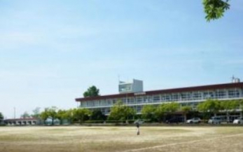 ���ӊ��@���P�Y�s��/���쒆�w�Z �k��24���B 1900m