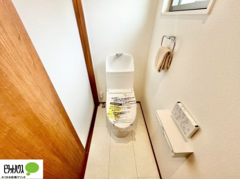 �g�C���@1�E2�K�E�H�V�����b�g�g�C�������B