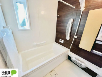 �����@�{�H��ʐ^�F1���̔�����������x���̓��͂��q�l�Ƃ̃R�~���j�P�[�V�����̏�Ƃ���