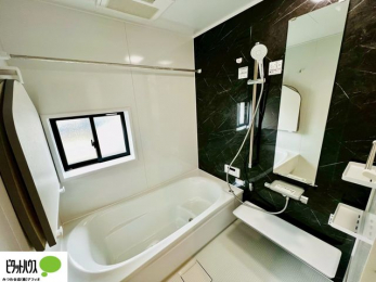 �����@�{�H��ʐ^�F1���̔�����������x���̓��͂��q�l�Ƃ̃R�~���j�P�[�V�����̏�Ƃ���