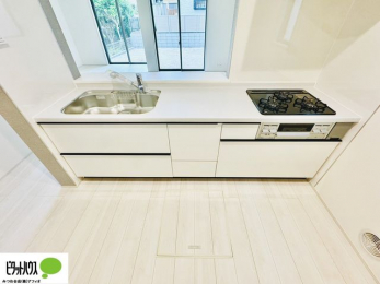 �L�b�`���@�{�H��ʐ^�@�Ƒ��Ƃ��b���Ȃ���y���������ł���J�E���^�[�L�b�`��