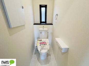 �g�C���@�{�H��ʐ^�F�����Ȑ��@�\�t�������V�����[�g�C��