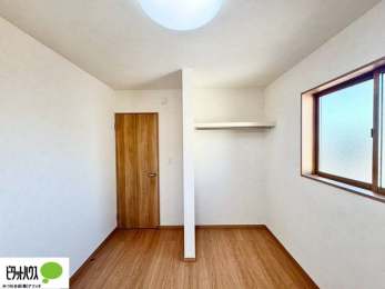 �q�������@���ꂼ��̂������Ɏ��[�X�y�[�X������̂Ńv���C�x�[�g�ȉו����g�߂ɒu�����Ƃ��ł��܂��B