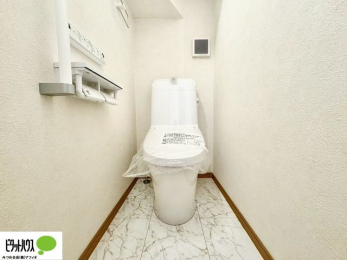 �g�C���@1�E2�K�E�H�V�����b�g�g�C�������B