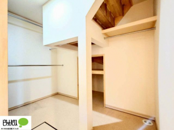 ���[�@1�K��WIC