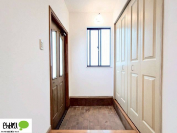 ���ց@���n����