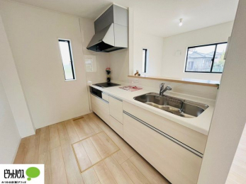 �L�b�`���@�{�H��ʐ^�F������ꂵ�₷��3���R�����B�����̎��ԒZ�k���ł��āA�X���[�Y�ɗ����ł��܂��B