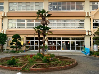 ���ӊ��@���s�����掵���w�Z �k��13���B 1000m