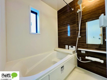 �����@�{�H��ʐ^�F1���̔�����������x���̓��͂��q�l�Ƃ̃R�~���j�P�[�V�����̏�Ƃ���