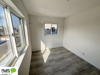 �q�������@2�ʍ̌��Ŗ��邭�A���ʂ��̗ǂ��������ł��B