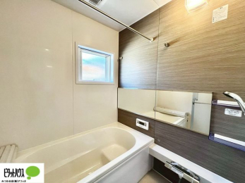 �����@�����̔�������Ă����o�X���[���͍L�X�������B�x���͂��q�l�ƈꏏ�ɗV�тȂ������܂��ˁB