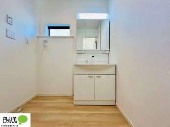 ���ʑ�E���ʏ��@�{�H��ʐ^�F���ʎ��ɏ���������A�J�r�\�h�ɂ��B�傫�ȋ��Ō��₷�����ʉ��ϑ�ł�